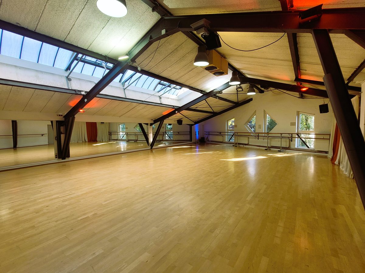 Studio 2
