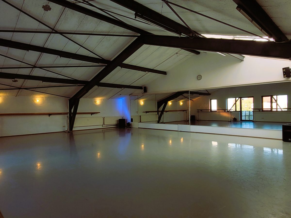 Studio 4
