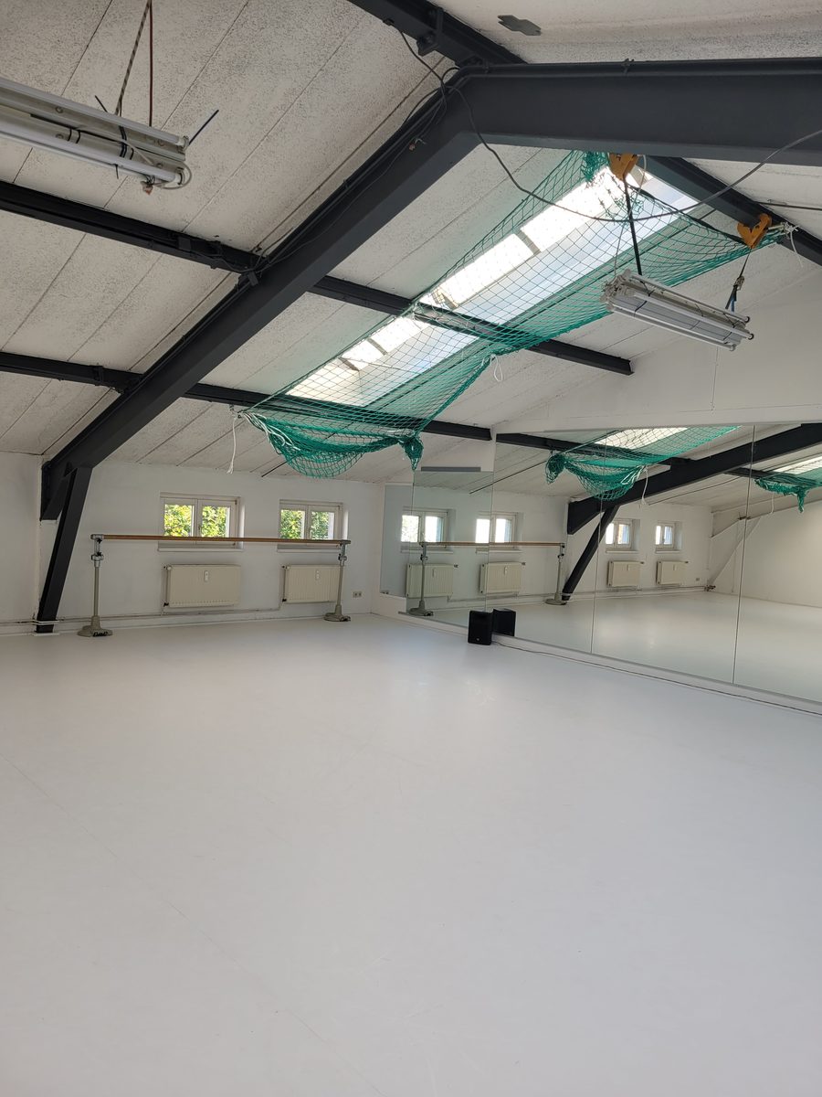 Studio 6